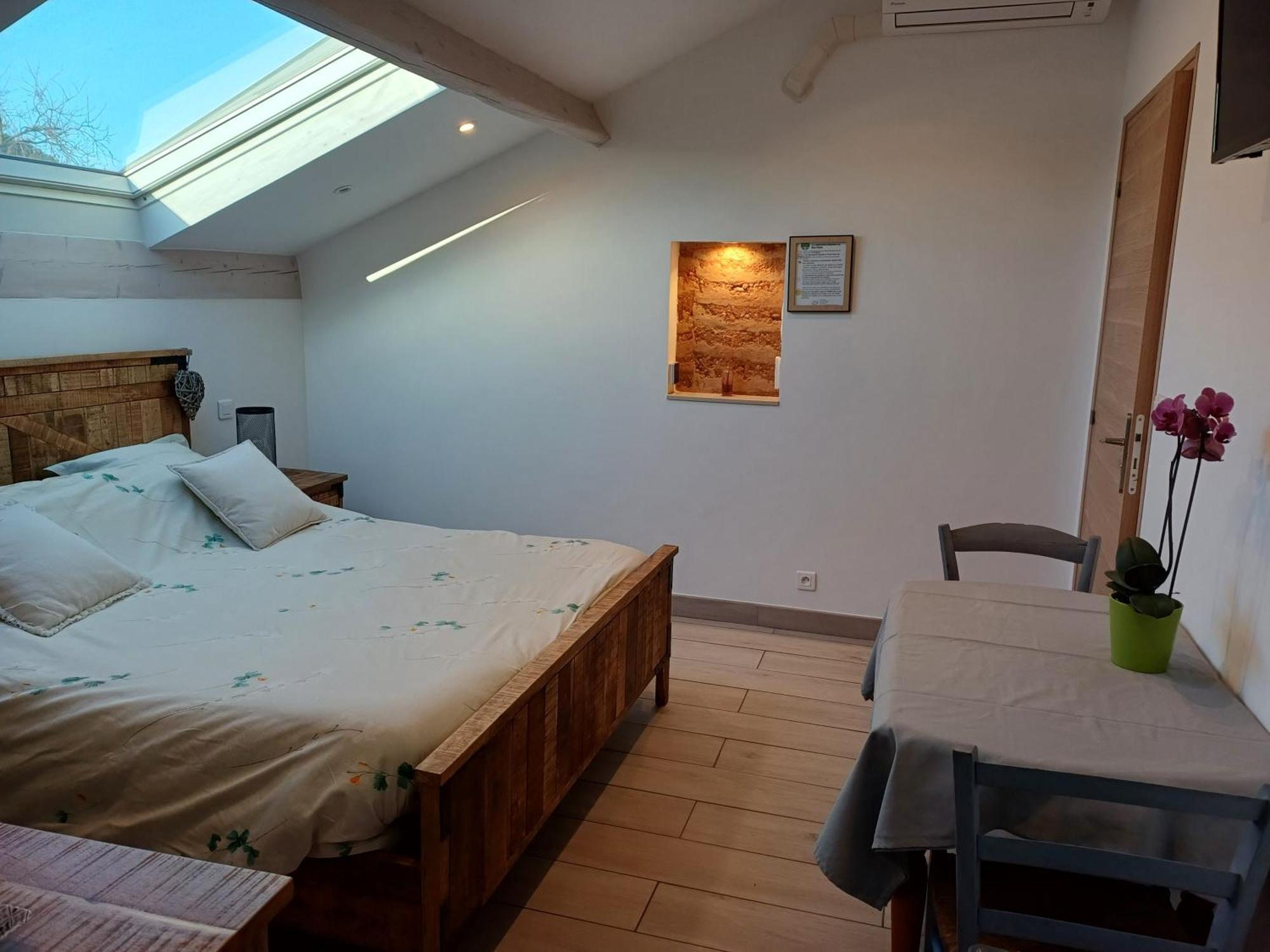 Chambre D'Hotes Mas Pekin Mas-Thibert Bagian luar foto